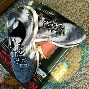 Women Brooks Ghost 13. Size 10W. Charcoal and Pink.